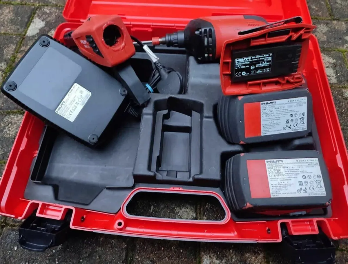 Hilti SD 5000-A22 Screwgun with 2x5.2 Ah Batteries - Image 4