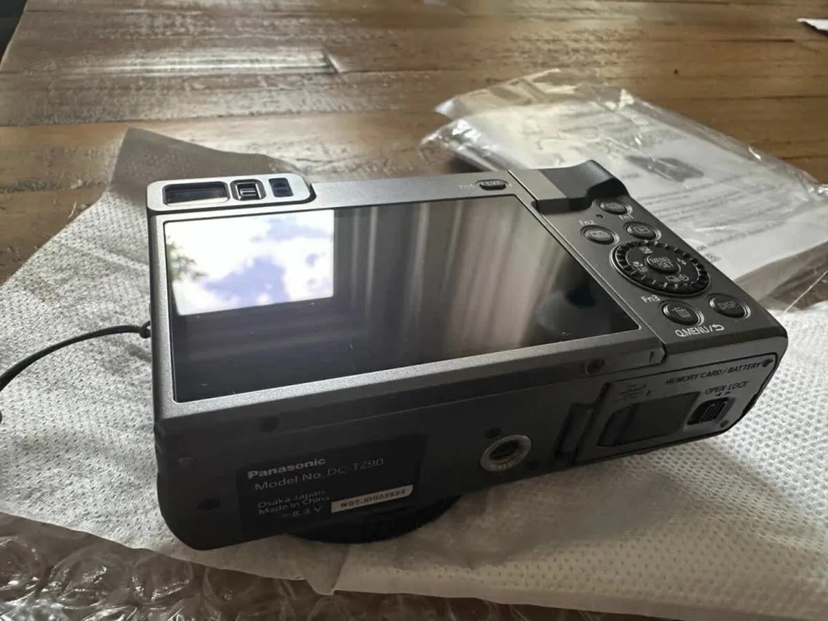 Panasonic Lumix DMC-TZ90 Digital Compact Camera - Image 3