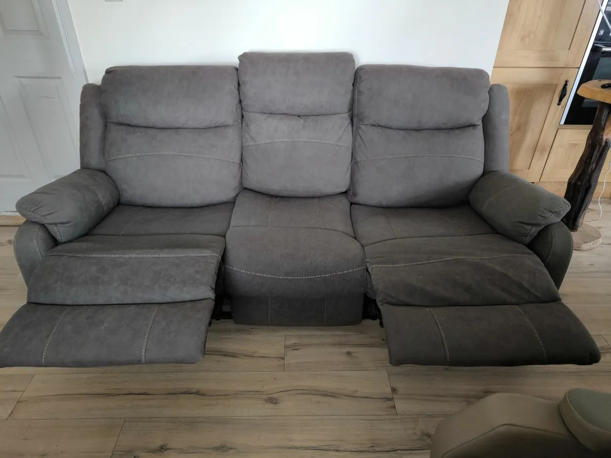 3 Seater Recliner Sofa - Image 2