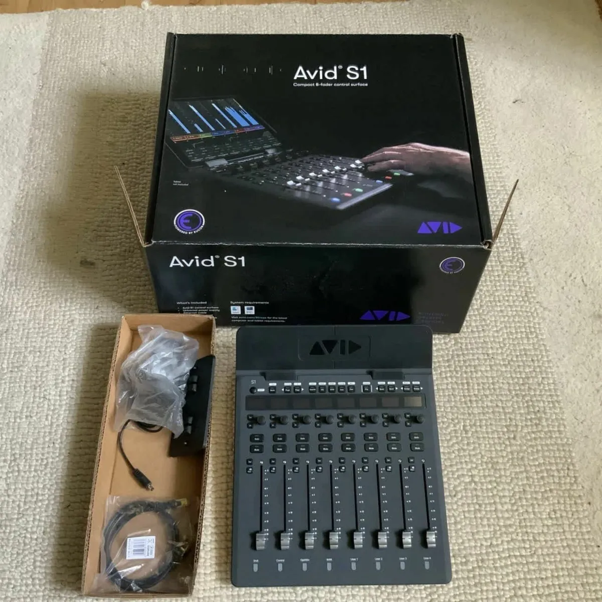Avid S1 8-Channel Daw Control Surface Mixer - Image 1