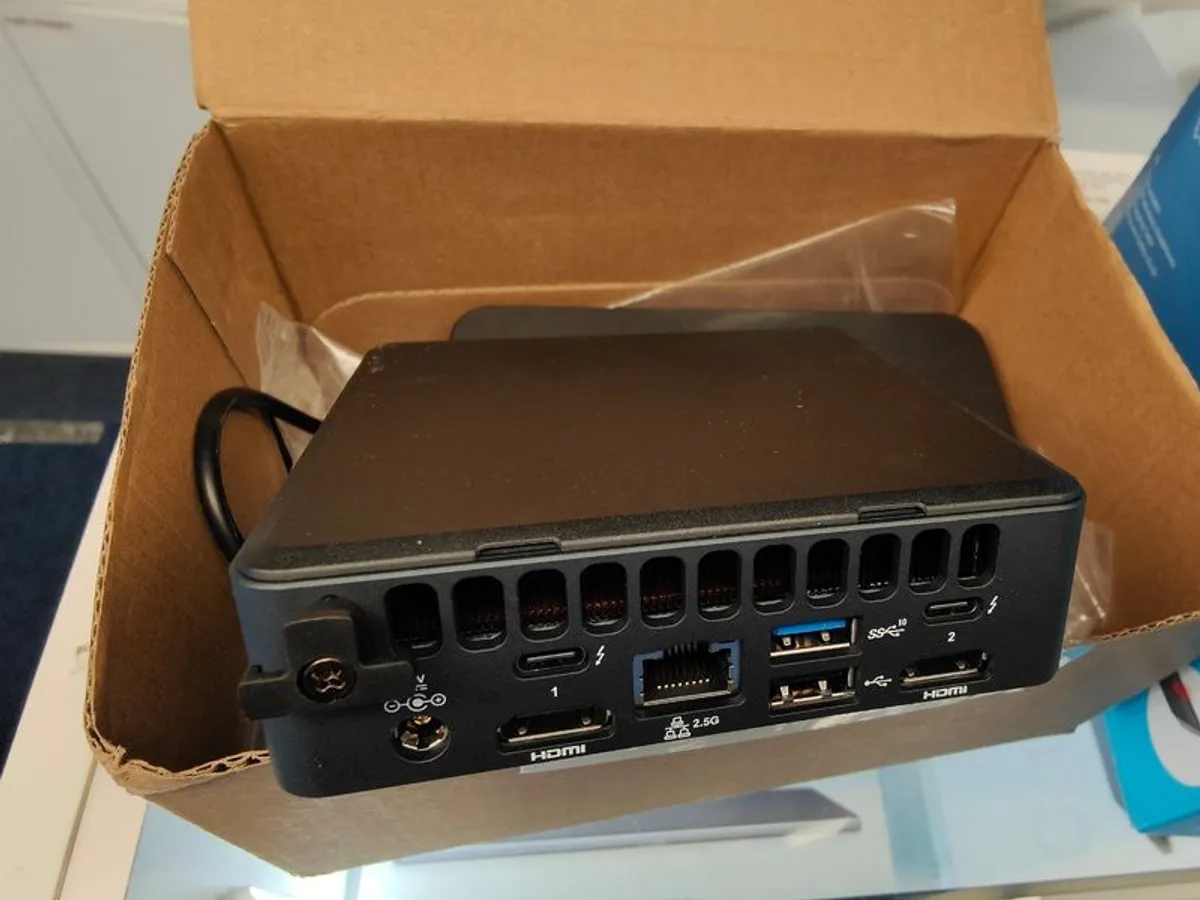 Intel Nuc 11 Pro Kit Nuc11tnk I5 (used) - Image 3