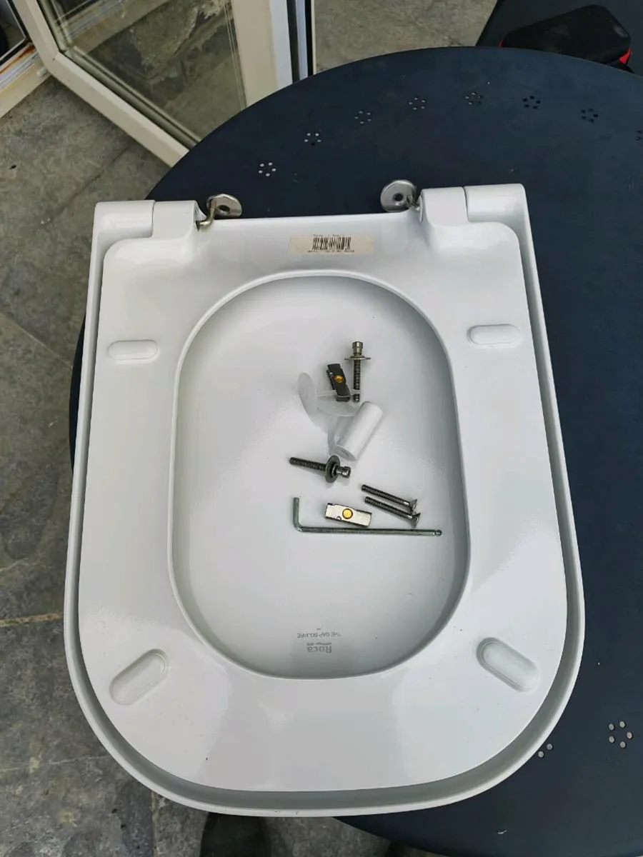 Roca Laura Gap Toilet Seat — Brand New — Limerick - Image 1