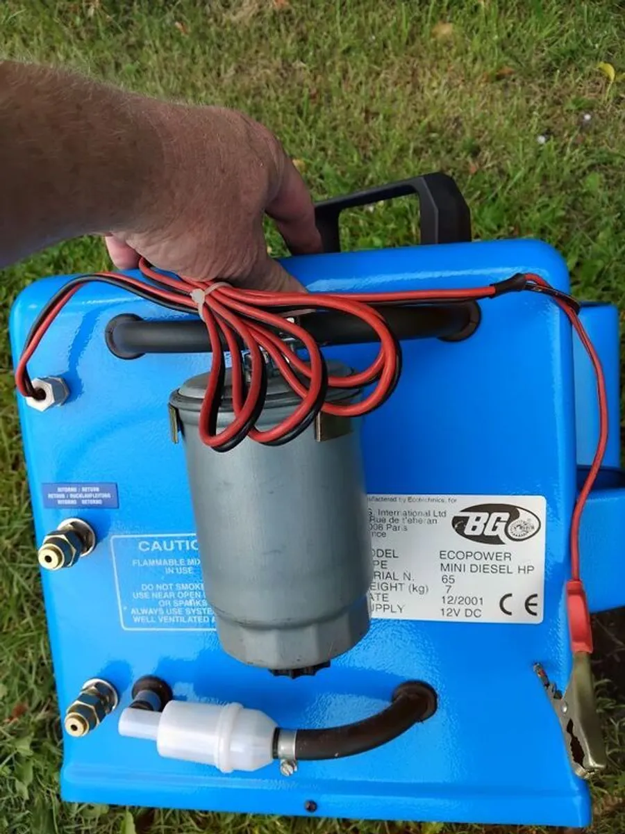 Common rail injector cleaning unit. - Image 4