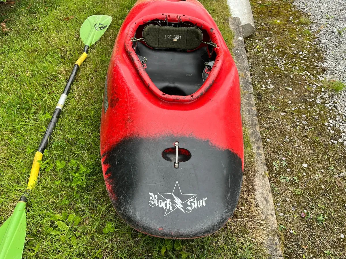 Kayak and Paddle - Image 2