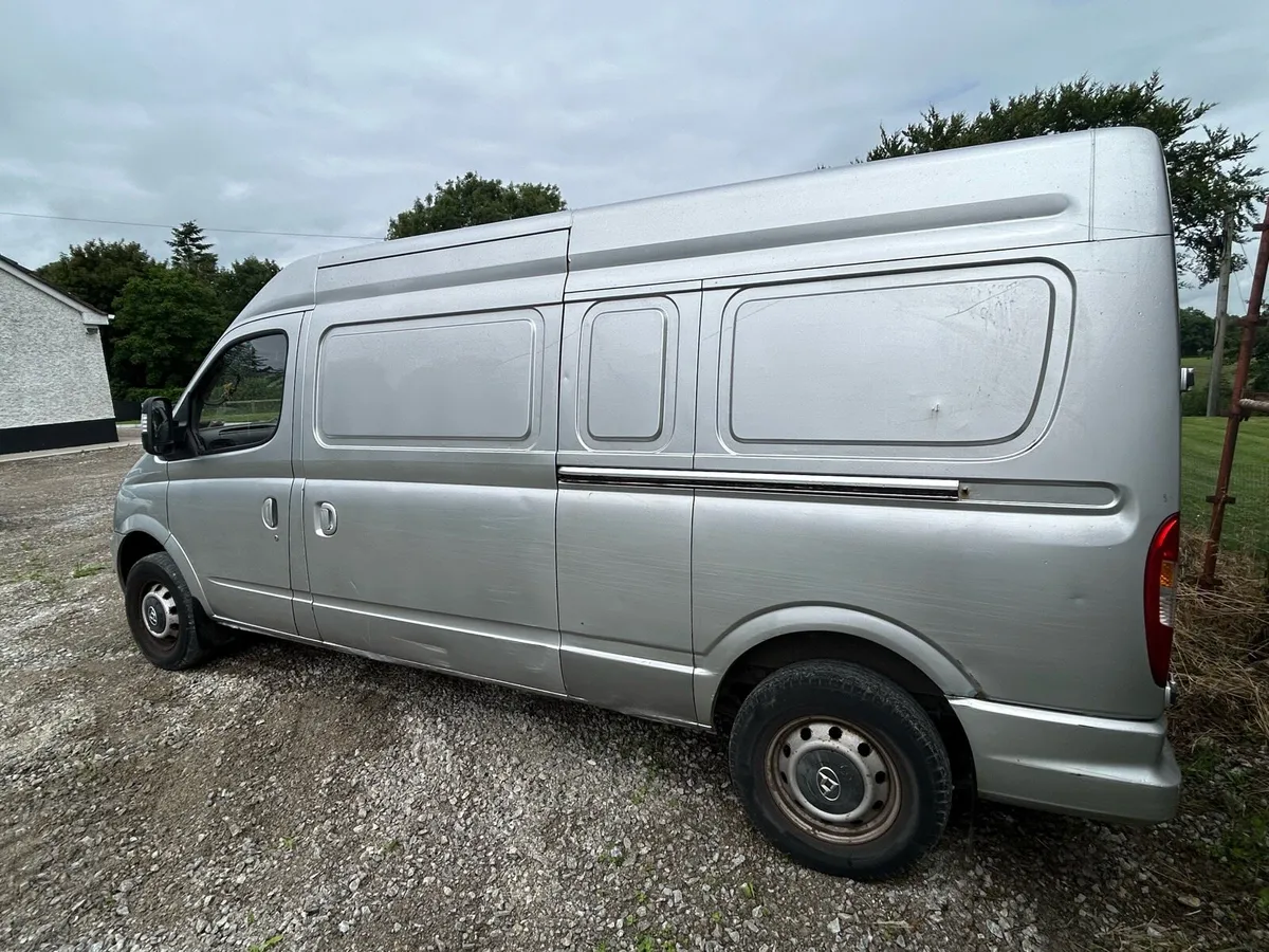 LDV V80 Van - Image 2
