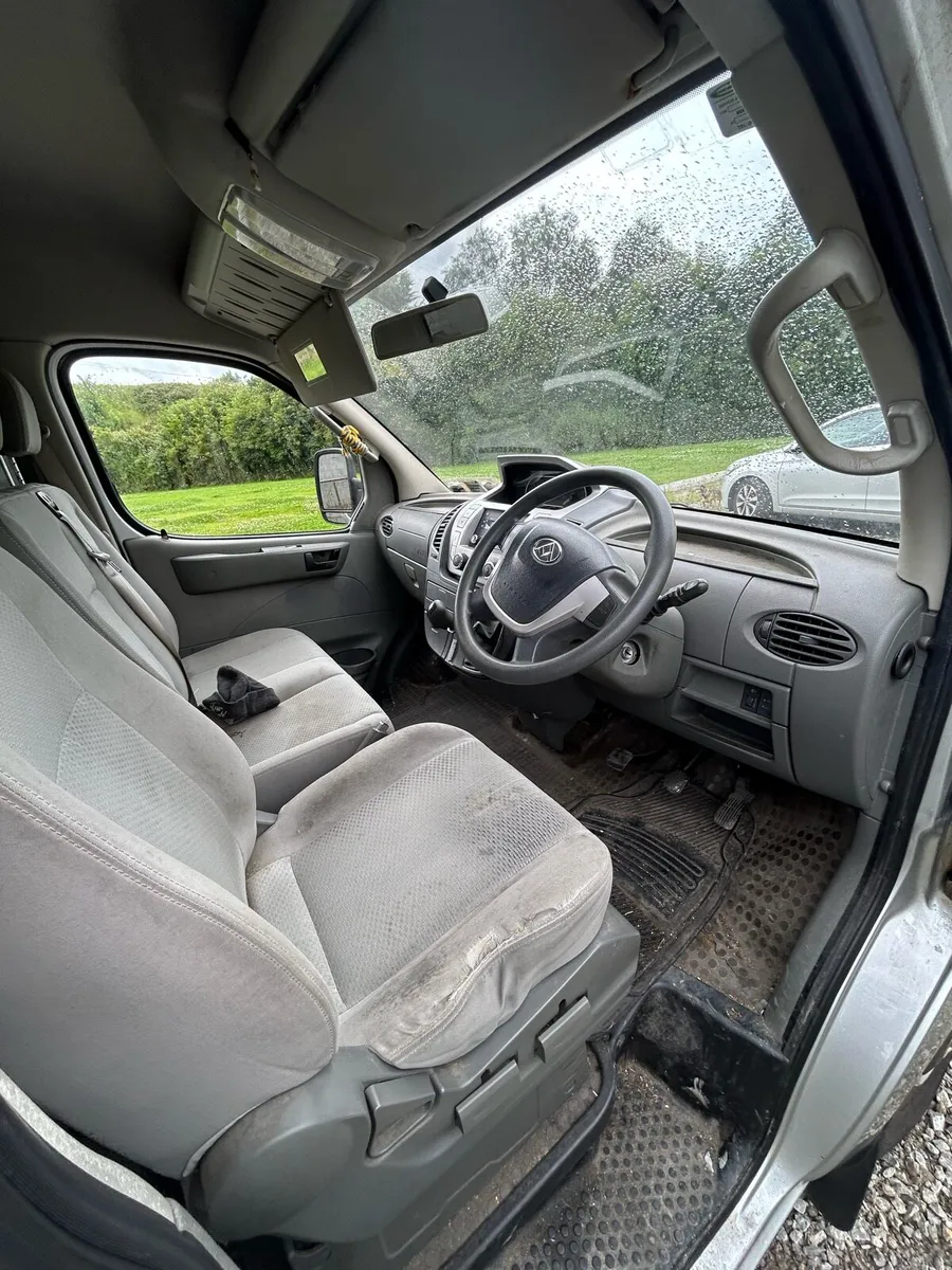 LDV V80 Van - Image 4