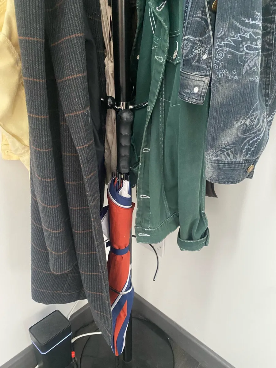 Coat hanger - Image 3
