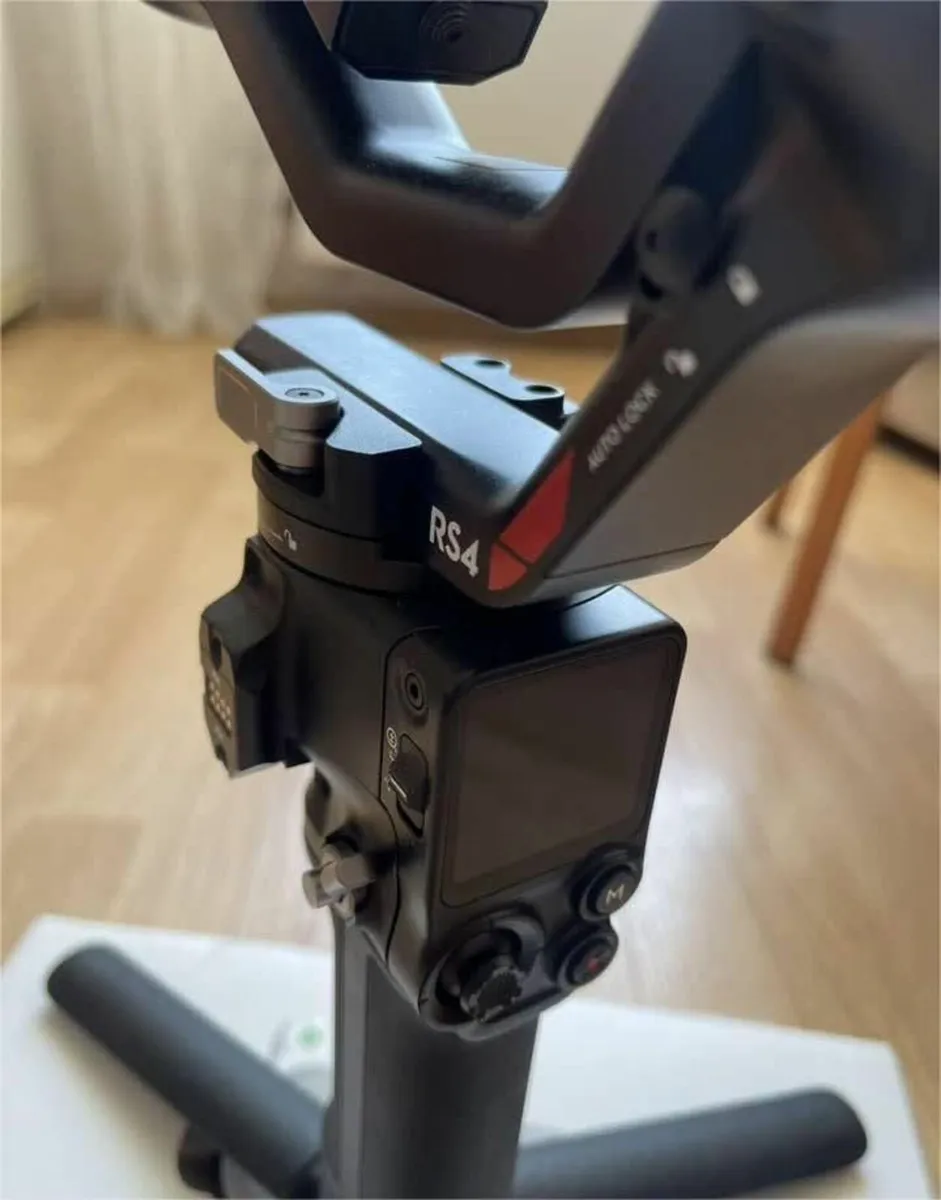 DJI Ronin RS 4 Stabilizer - Image 2