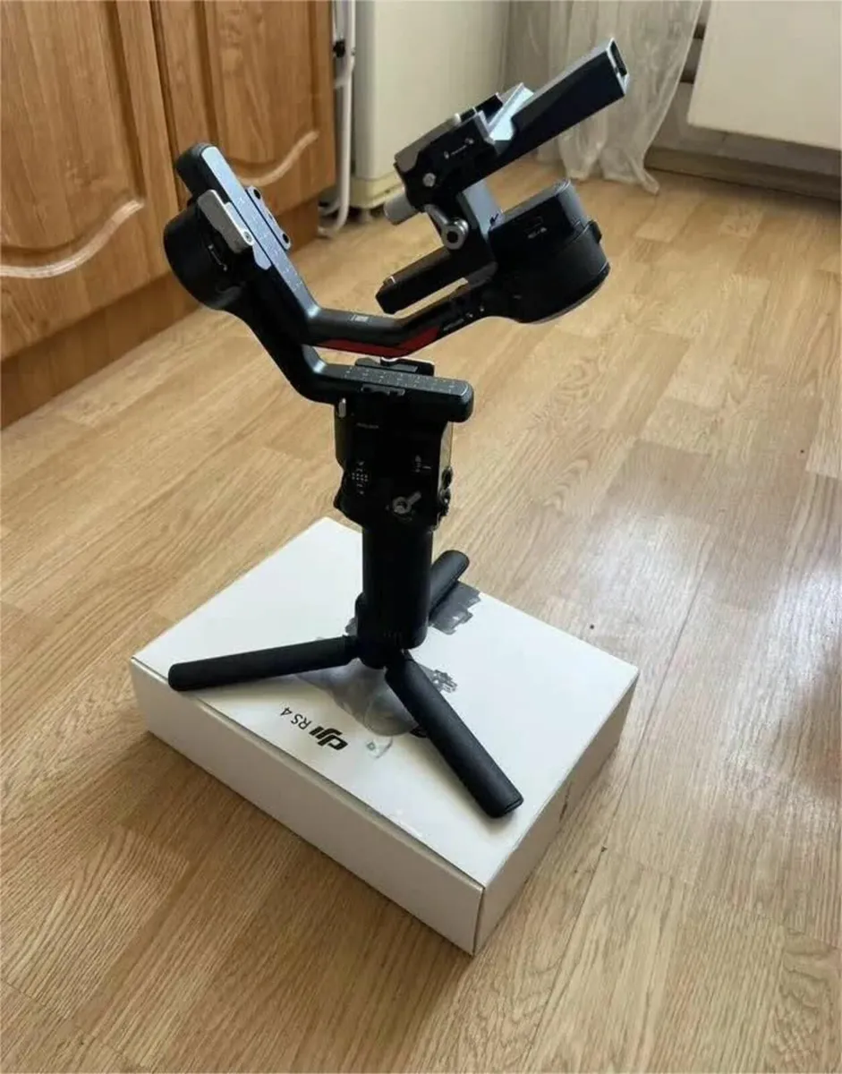 DJI Ronin RS 4 Stabilizer - Image 4