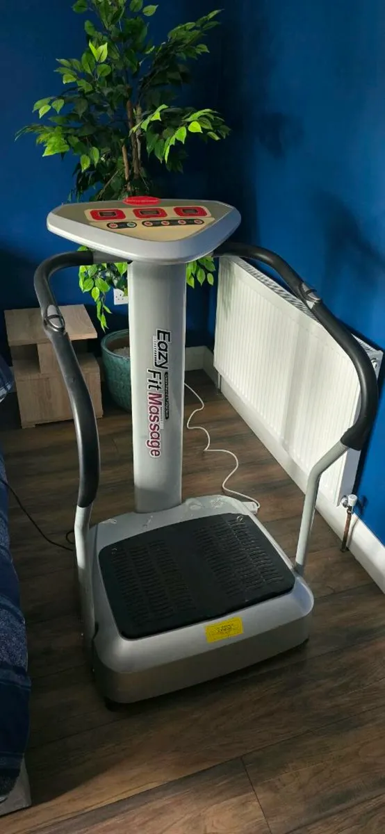 Easy fit massage vibrating plate machine - Image 1