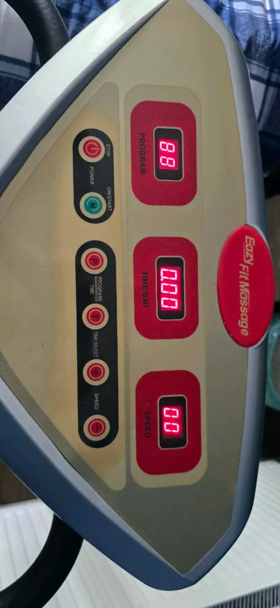 Easy fit massage vibrating plate machine - Image 2