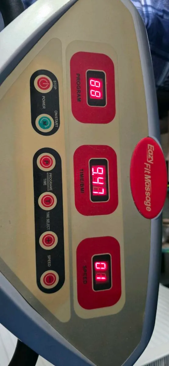 Easy fit massage vibrating plate machine - Image 3