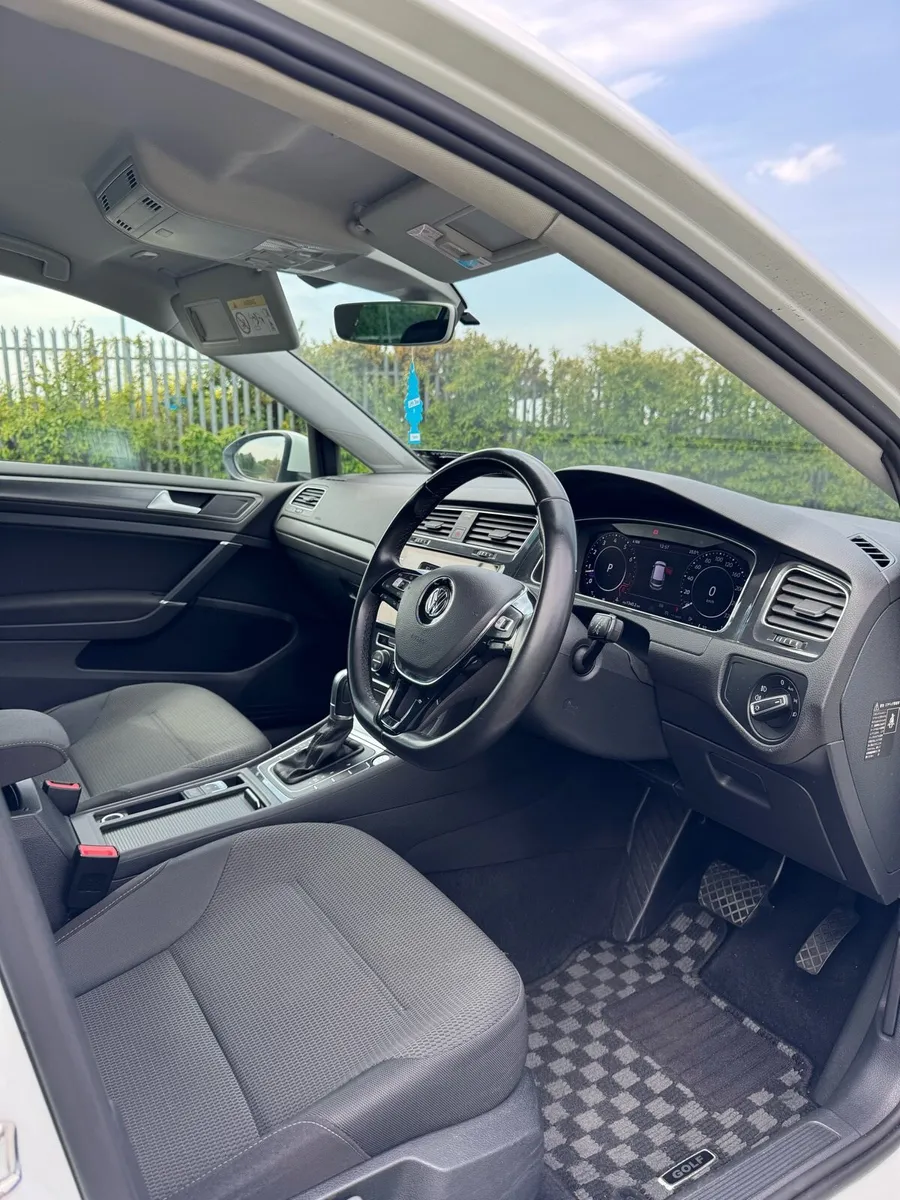Volkswagen Golf 2018 1.2TSI DSG - Image 2
