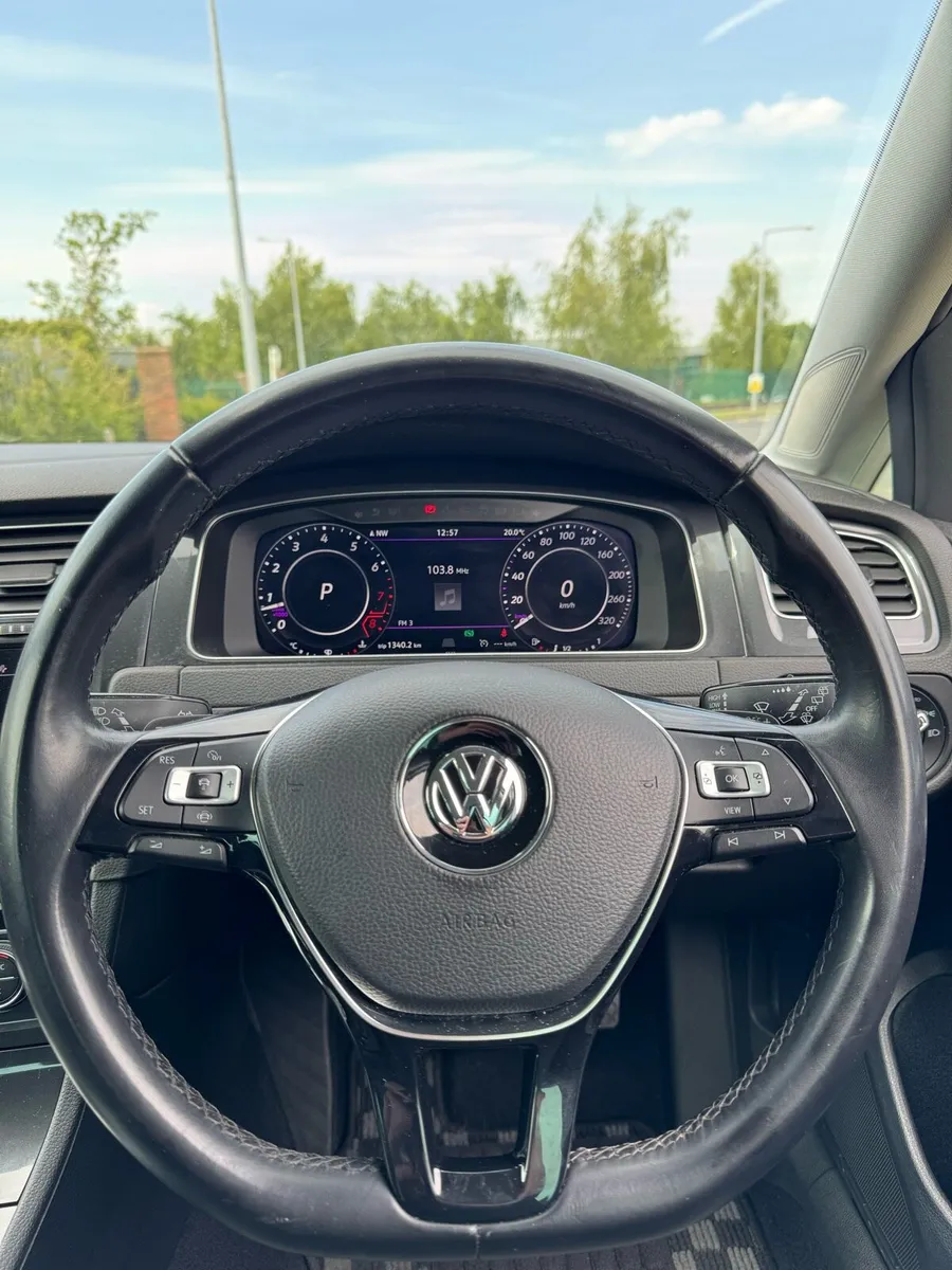 Volkswagen Golf 2018 1.2TSI DSG - Image 3