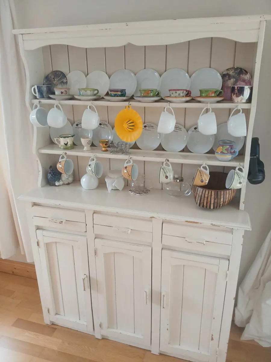 Kitchen dresser - Image 1