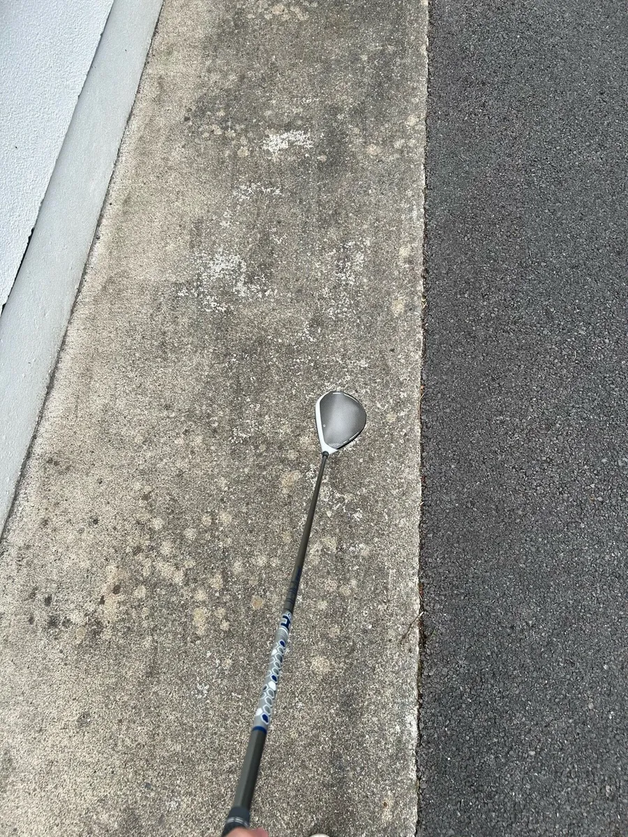 Taylormade Sim Max driver 9 degree (Stiff Shaft) - Image 2