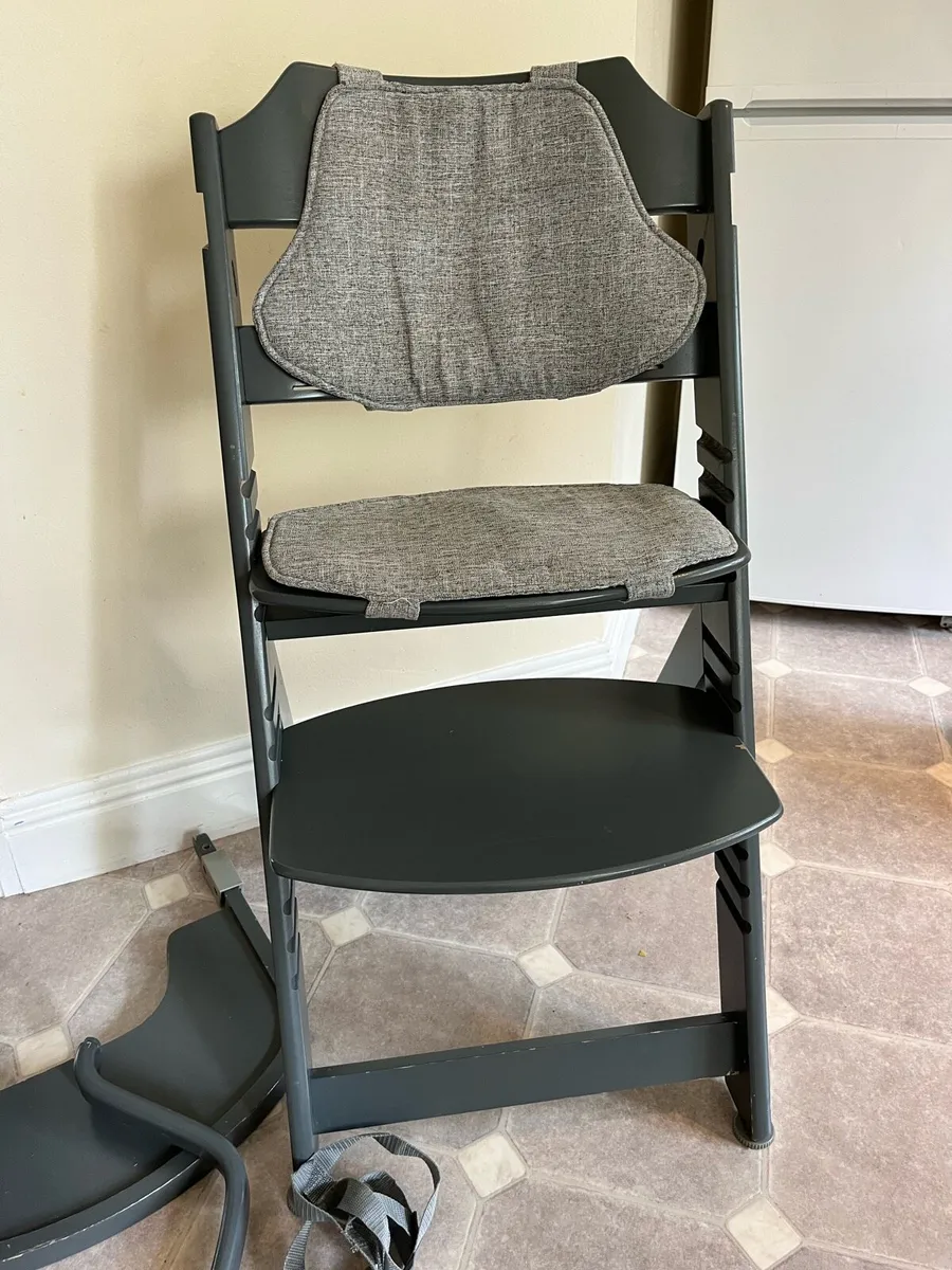 Kids high chair - Image 1
