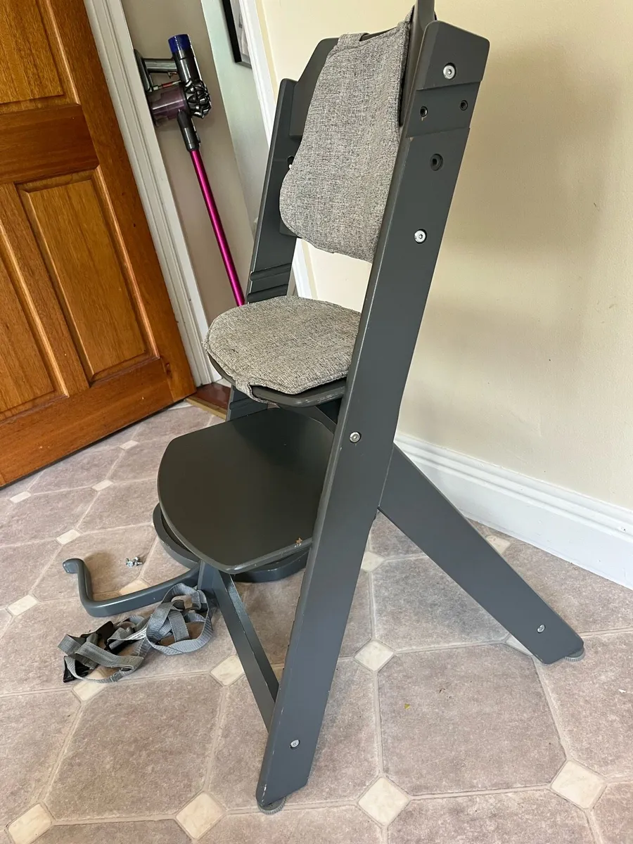 Kids high chair - Image 3