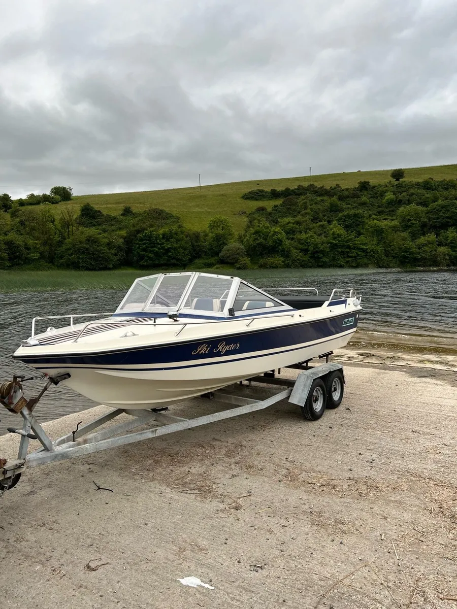 Speed boat mercruiser 3.0 140hp - Image 1