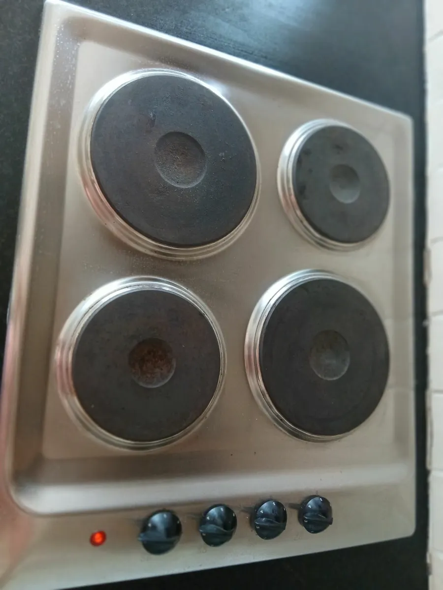 Kitchen unit, sink and electric 4 ring hob. - Image 2