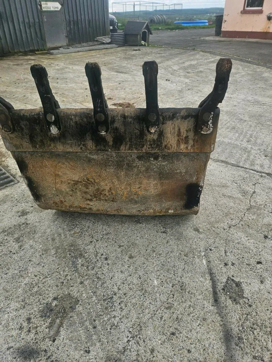 Jcb bucket 36 inch - Image 2