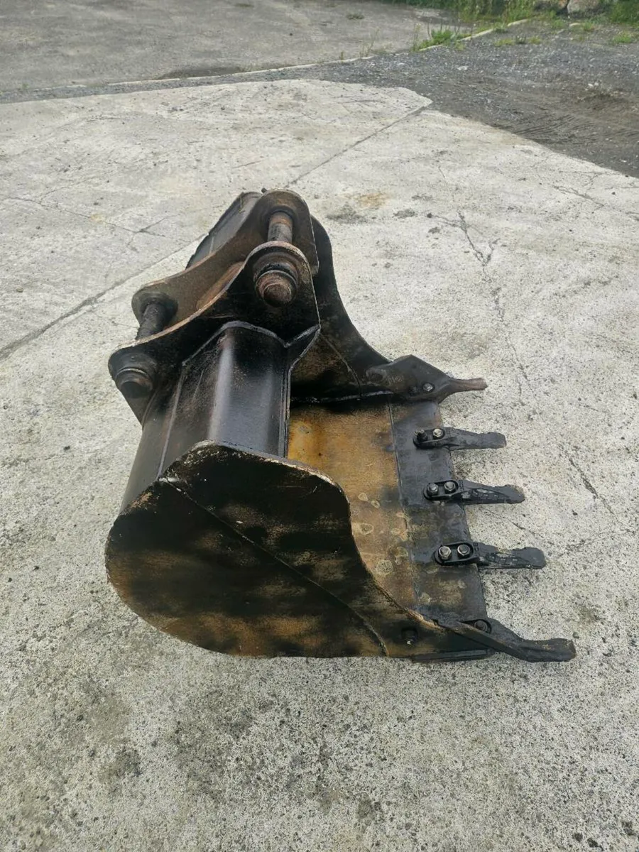 Jcb bucket 36 inch - Image 3