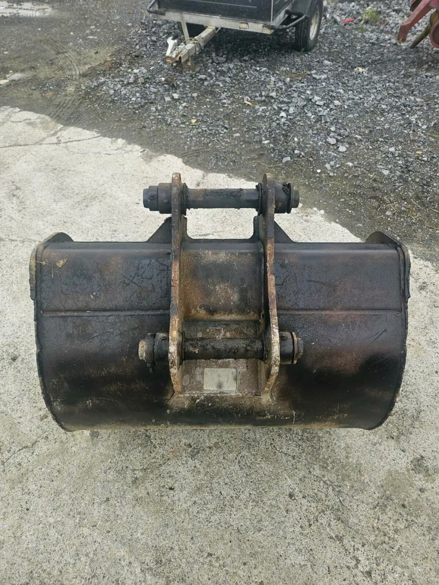 Jcb bucket 36 inch - Image 4