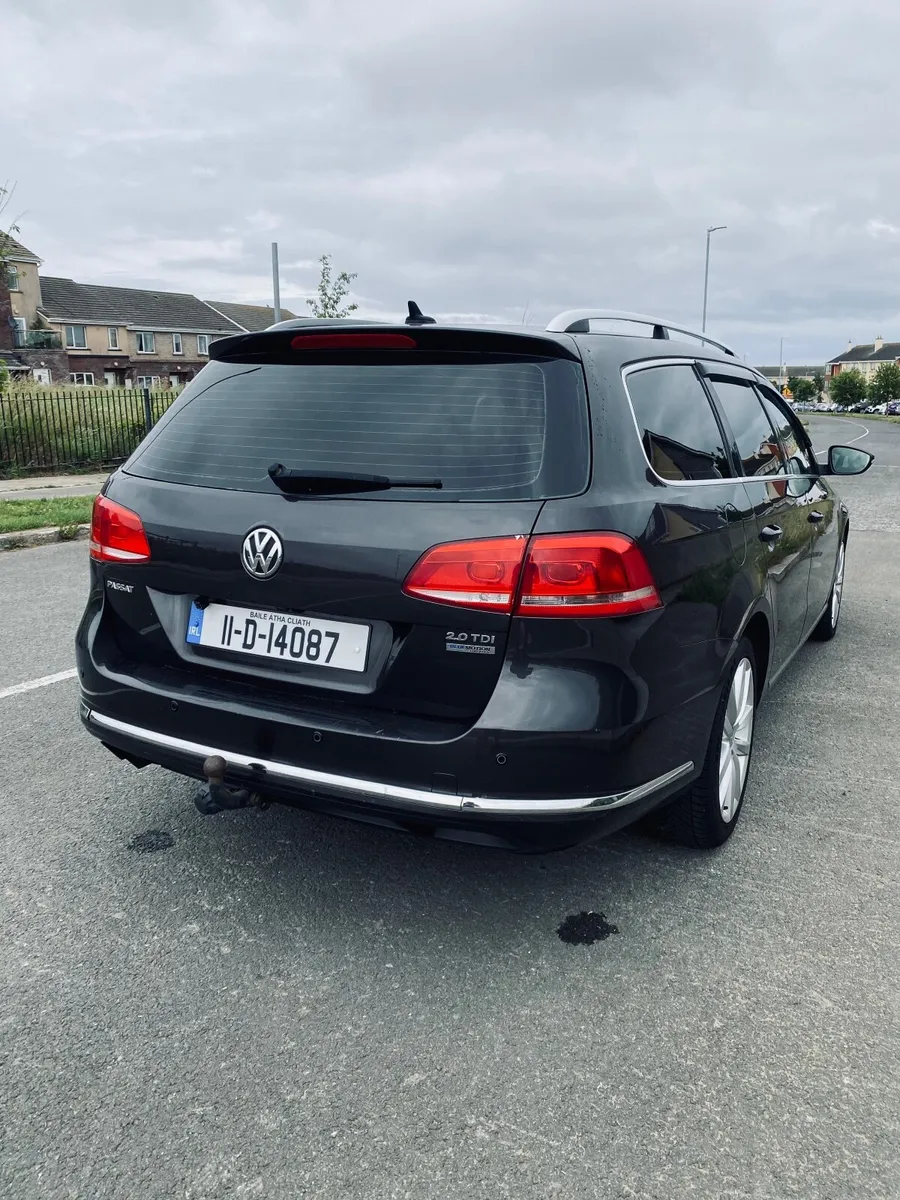 Volkswagen Passat 2011 - Image 4