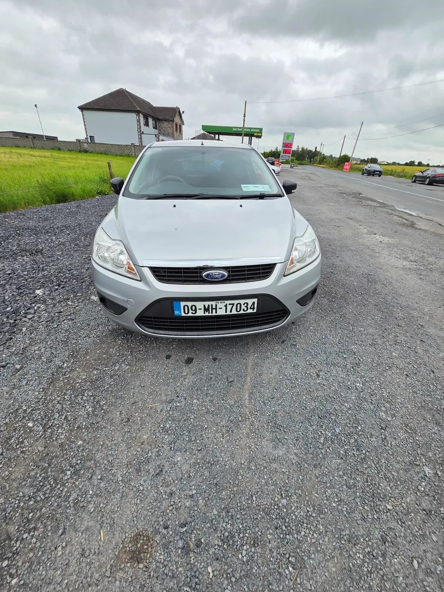 Ford Focus 2009 - Image 2