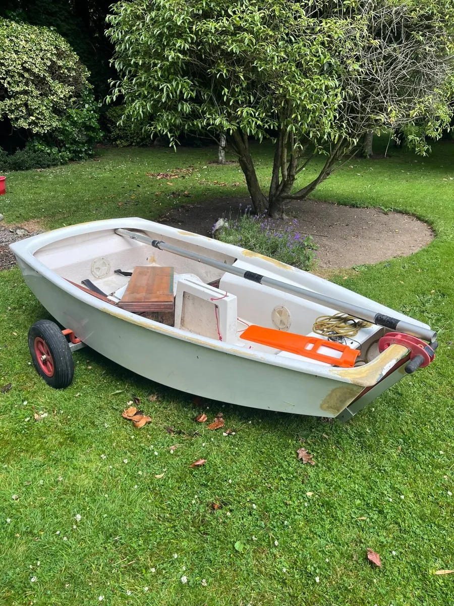 optimist sailing dinghy - Image 1