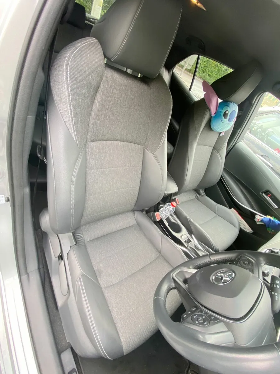 Toyota Corolla Luna Sports 2023 - Image 3