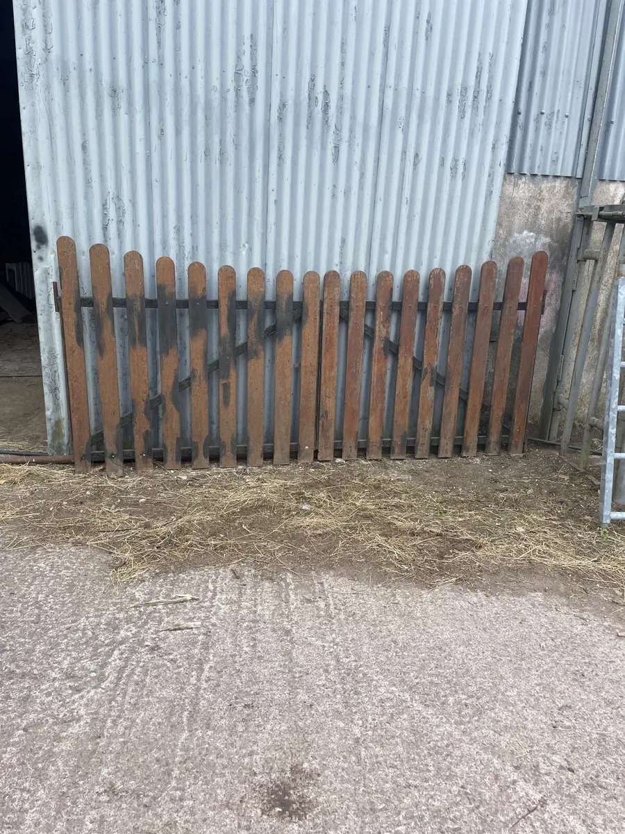 Gates - Image 2