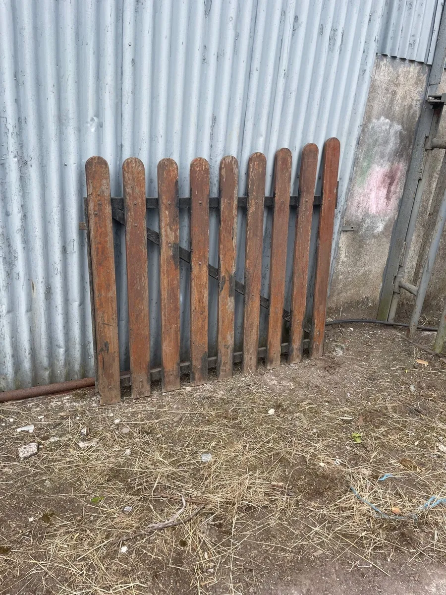 Gates - Image 4