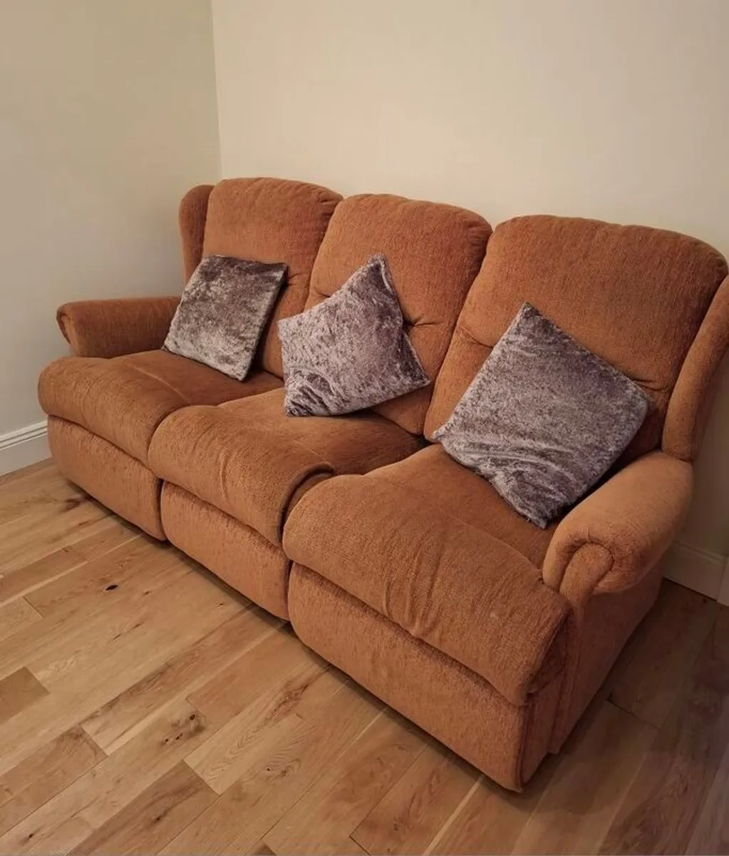 Couch - Image 2
