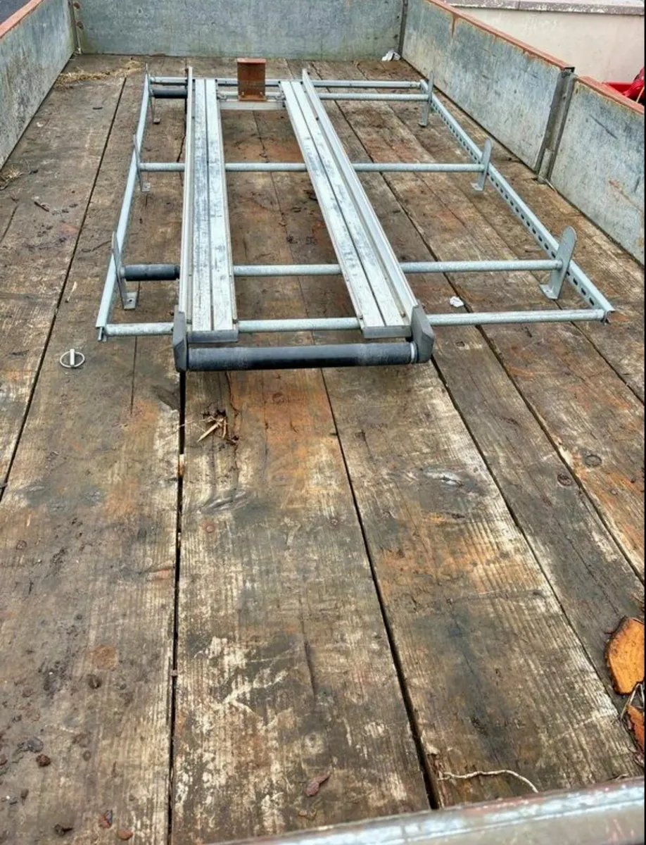 Roof rack - Image 1
