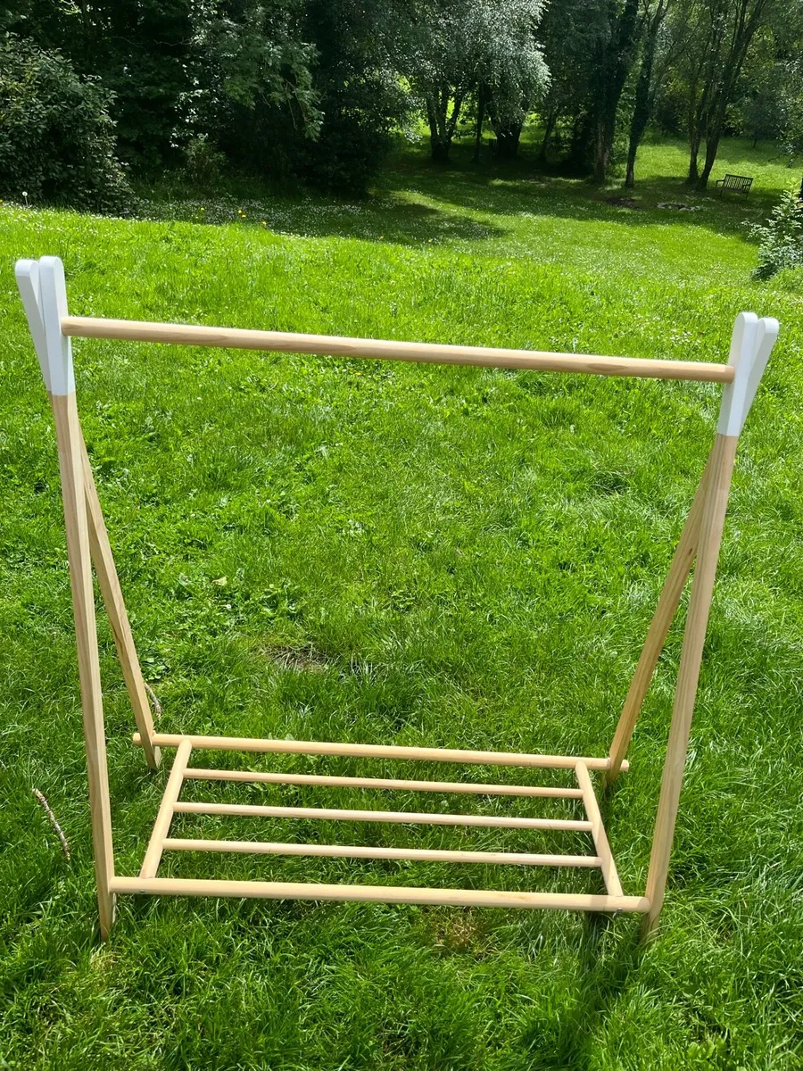 Clothes rail - Image 1