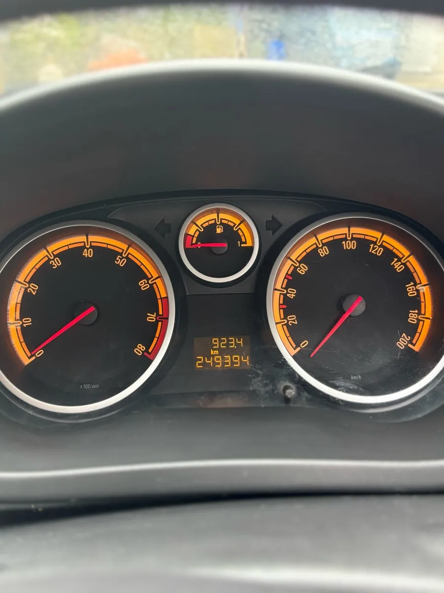 Opel Corsa 2013 1.0 - Image 4