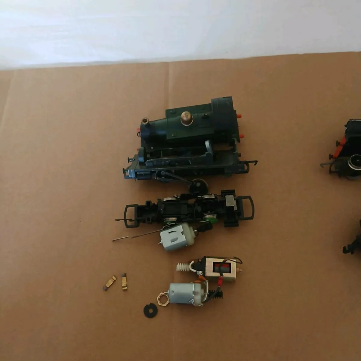 HORNBY  TRAINS - Image 2