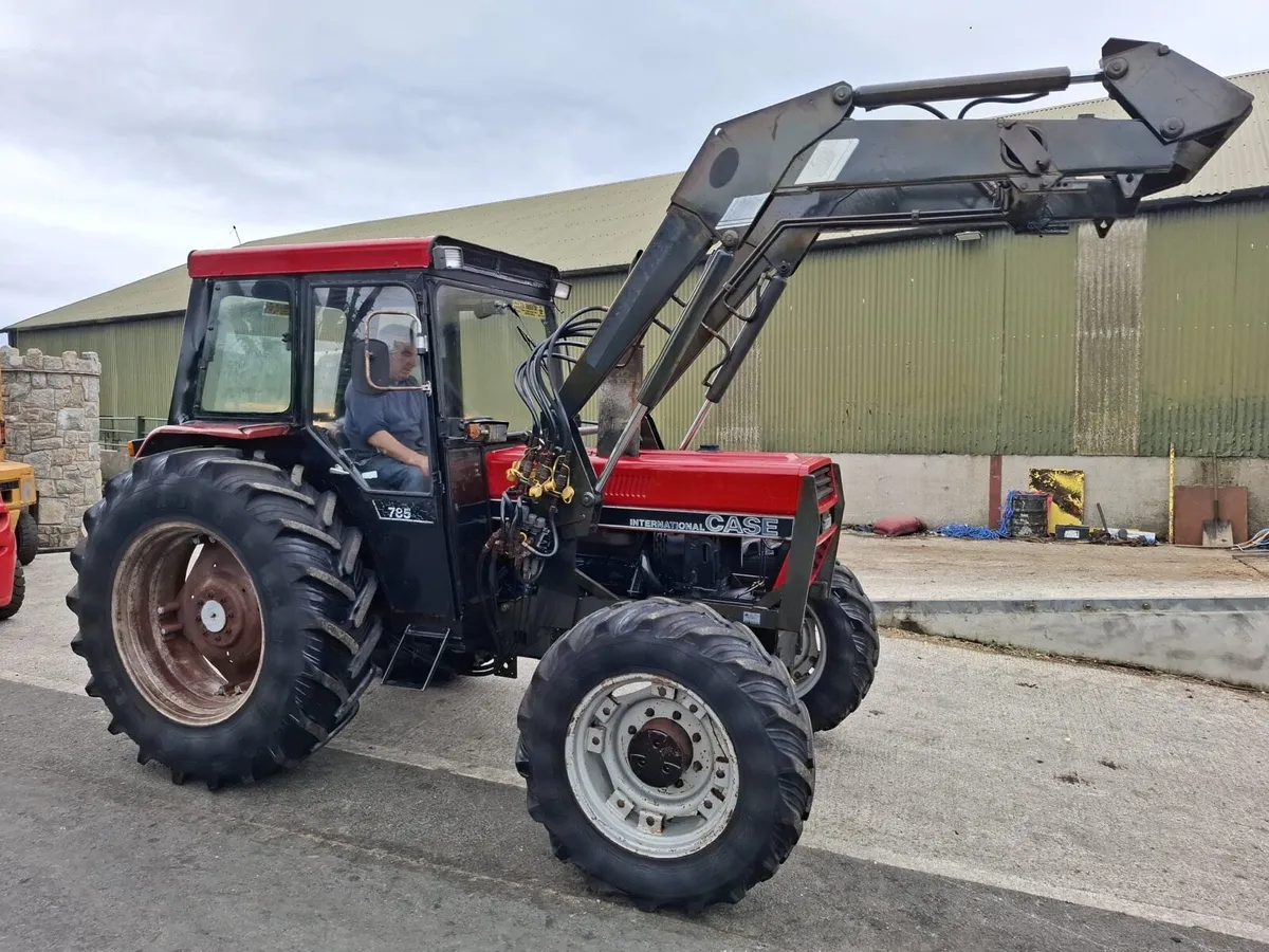 Case 785  C/W loader - Image 1