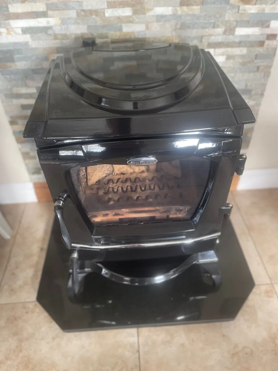 Stanley Reginald stove - Image 1