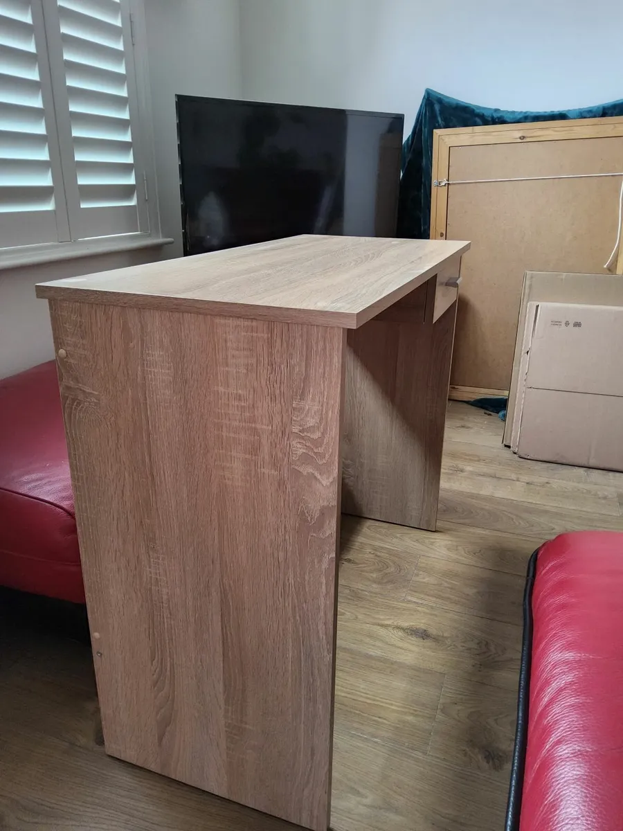 Desk for sale - Image 4