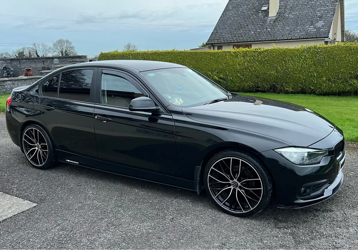 BMW 320D Efficient Dynamics - Image 2