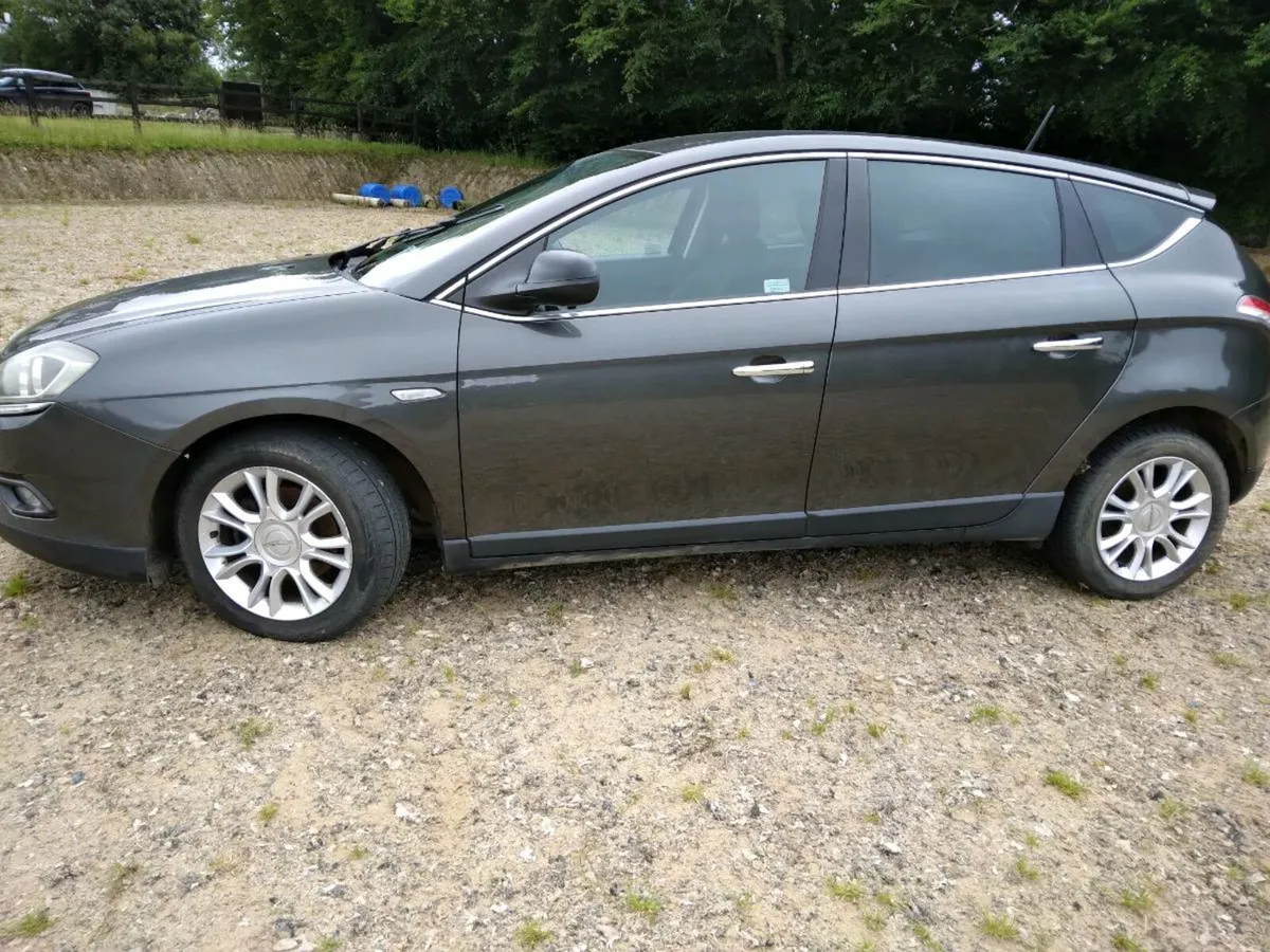 Chrysler Delta 1.4 M-AIR 140 SE - Image 3