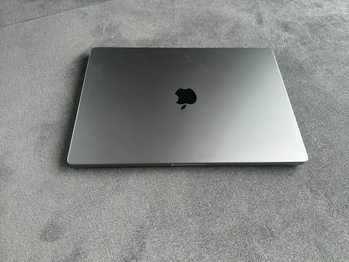 MacBook Pro M2 Max - 64GB - 16 inches - AppleCare+ - Image 4