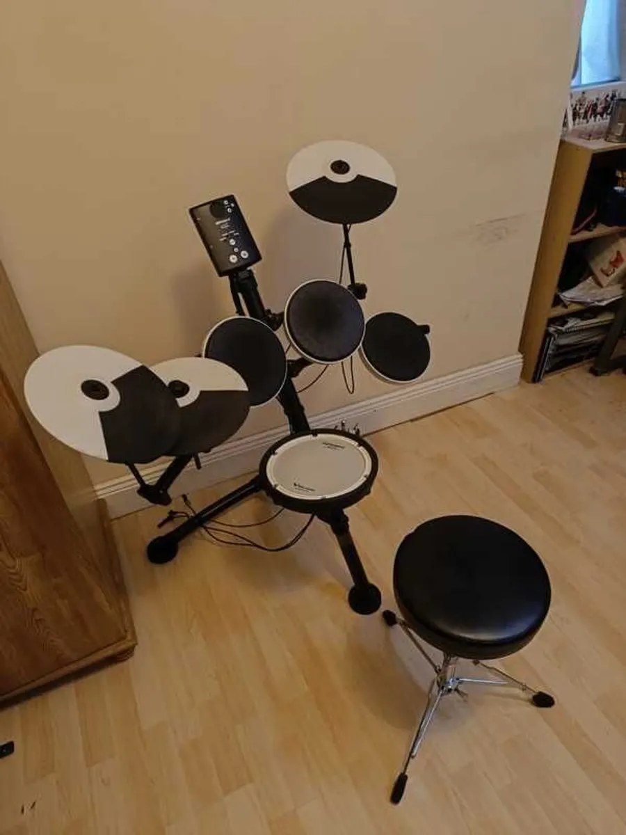 Roland E Drum - Image 1