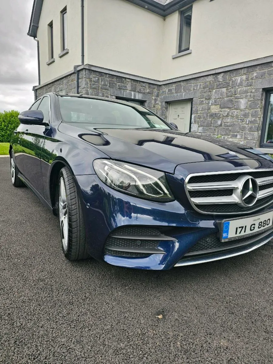 Mercedes-Benz E220d AMG line - Image 1