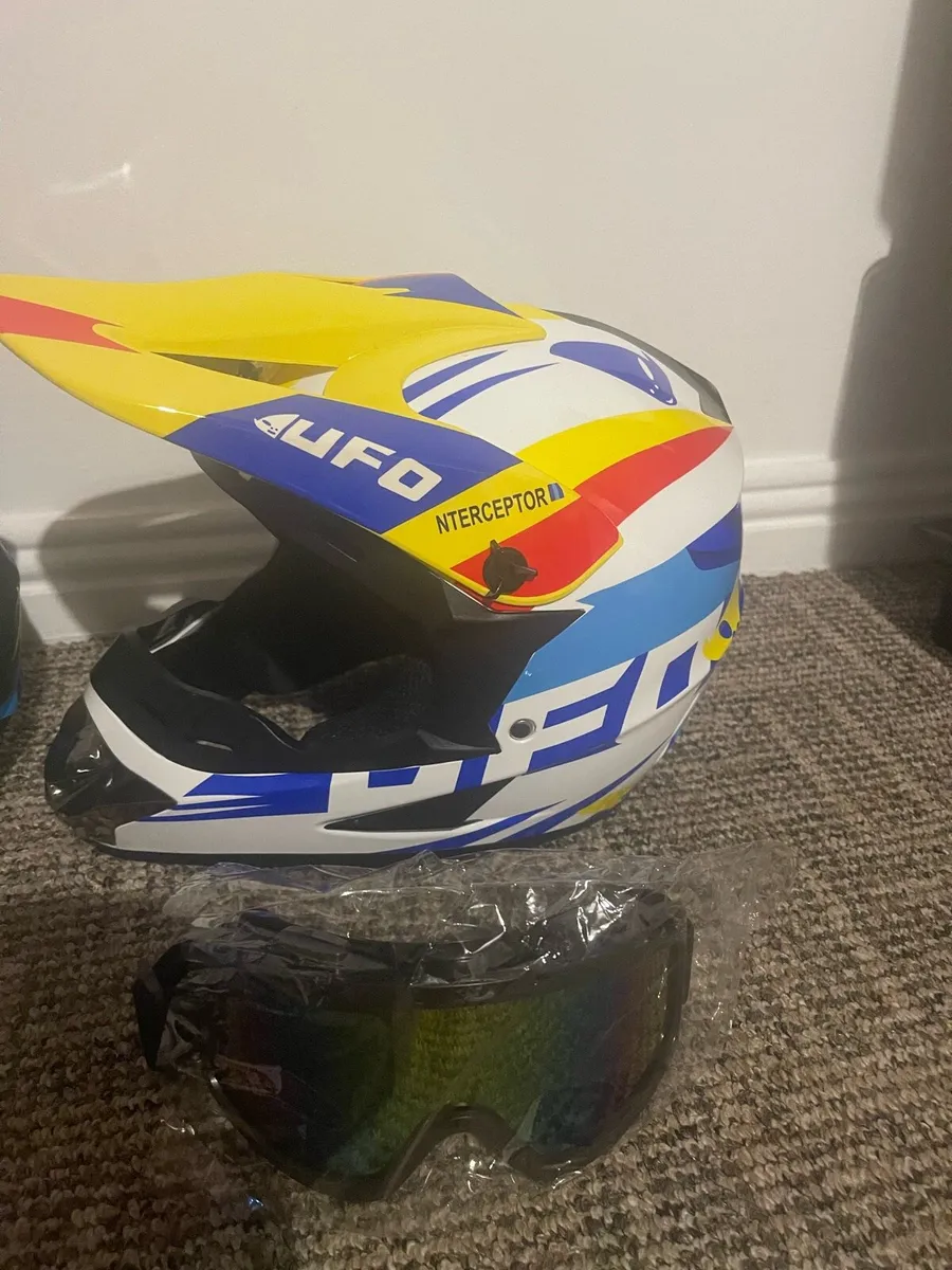 Kids Helmet - Image 3