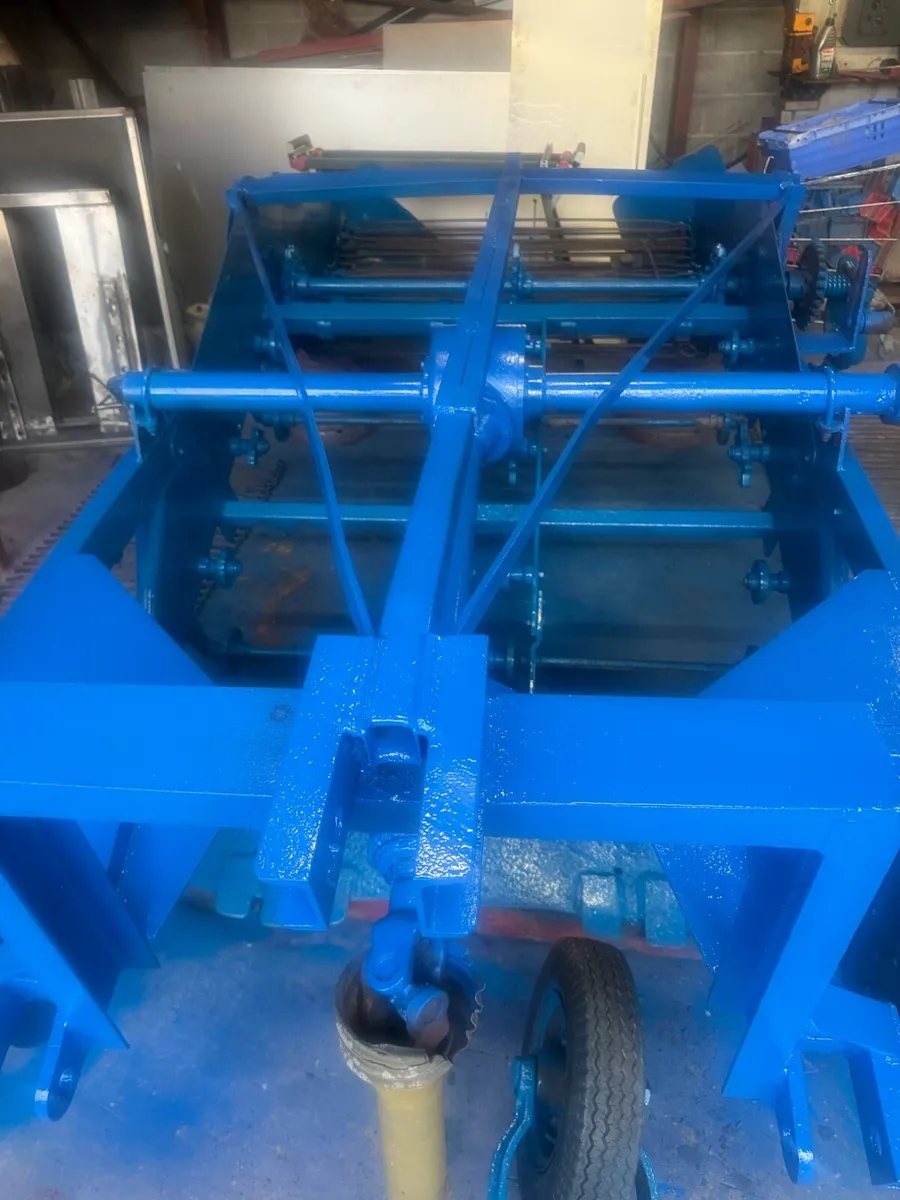 Double row potato harvester - Image 4