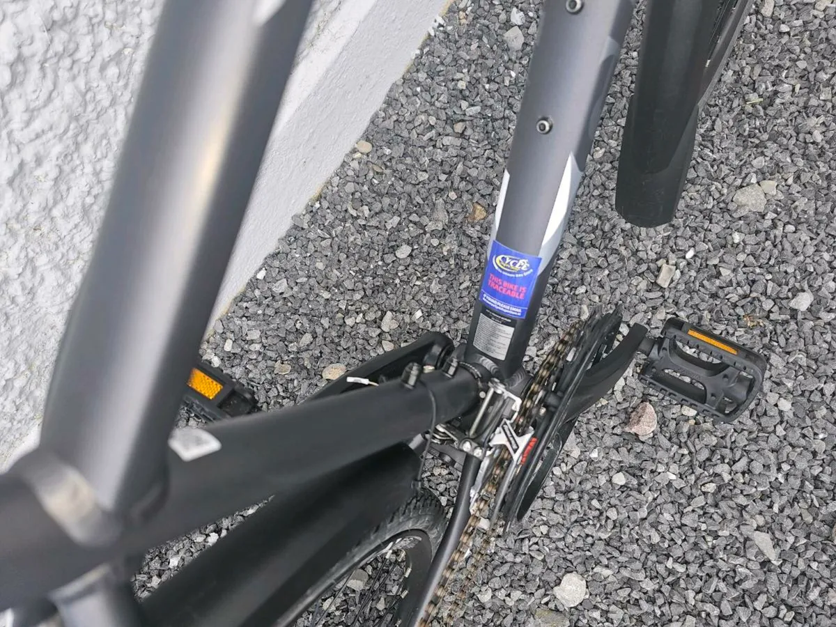Giant Escape 2 Disc Mens Hybrid Bike - Matte - Image 4