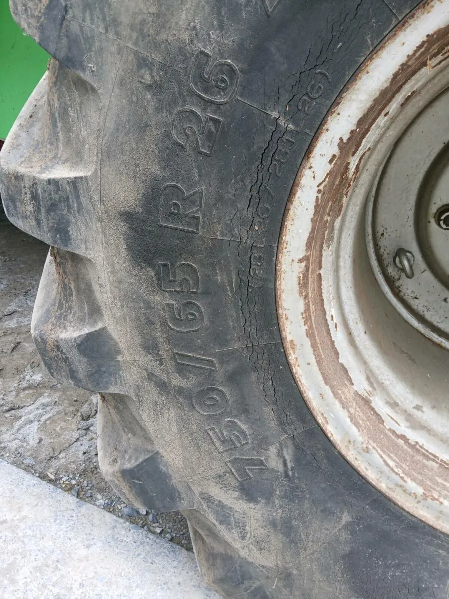 Deutzfahr 4080 hts combine - Image 4